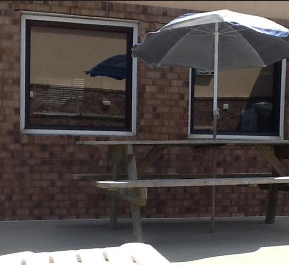 Sandpiper Motel Atlantic Beach Bagian luar foto
